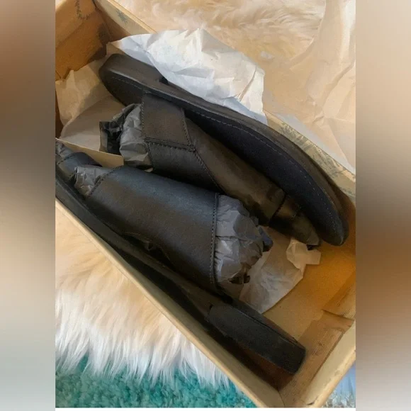 Free People San Antoni Slide Sandal, Toe Loop, Black Leather, Size 7, New In Box - Picture 10 of 11